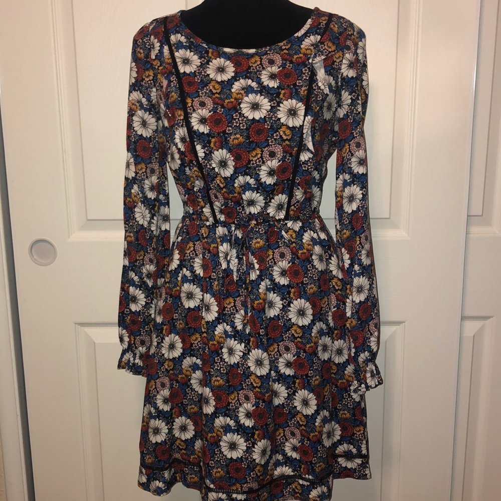💐Lauren Conrad Floral Dress💐 - Picture 2 of 8